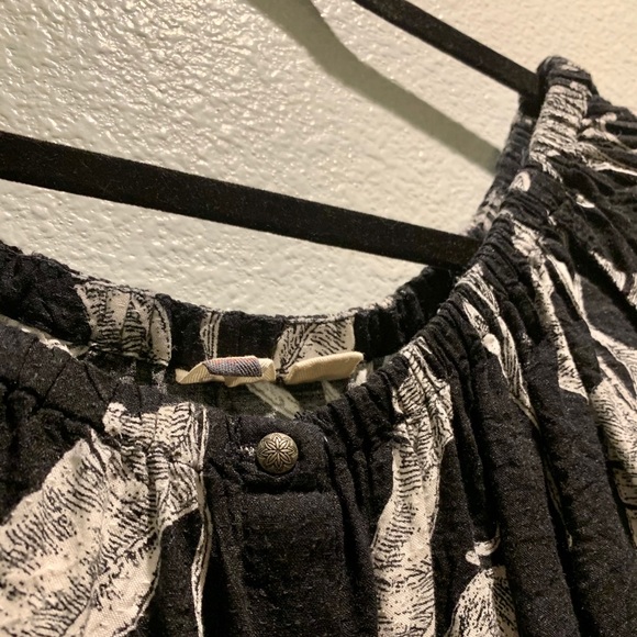 Off-The-Shoulder Button-Front Top - Picture 6 of 7